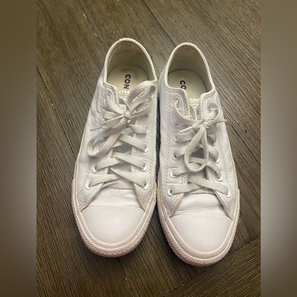 Converse ALL Star White Leather Sneakers Men 6 Women 8 White - Picture 1 of 7